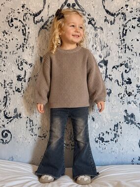 3T outfit+shoes:Bailey’s Blossoms Flared Denim Jeans and 100 cm slouchy sweater